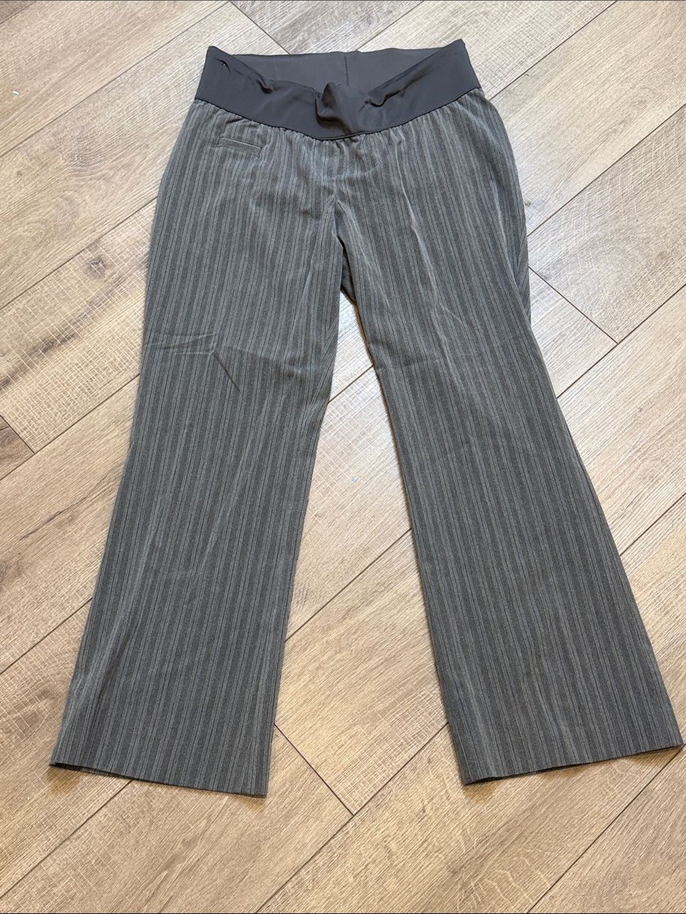 Liz Lange for Target Gray Maternity Pinstripe Pull-On Stretch Dress Pants Size 4
